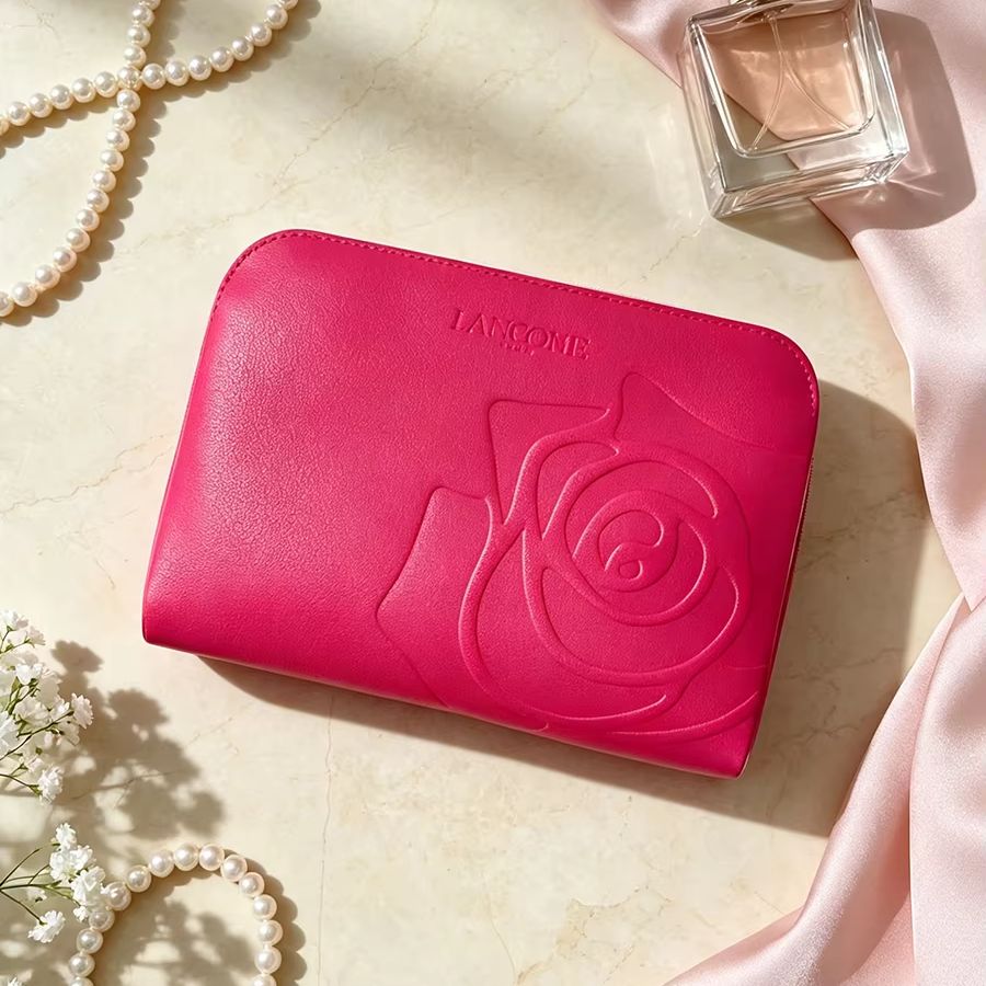Travel Accessories Toiletries - حقيبة مستحضرات تجميل من لانكوم مصنوعة
