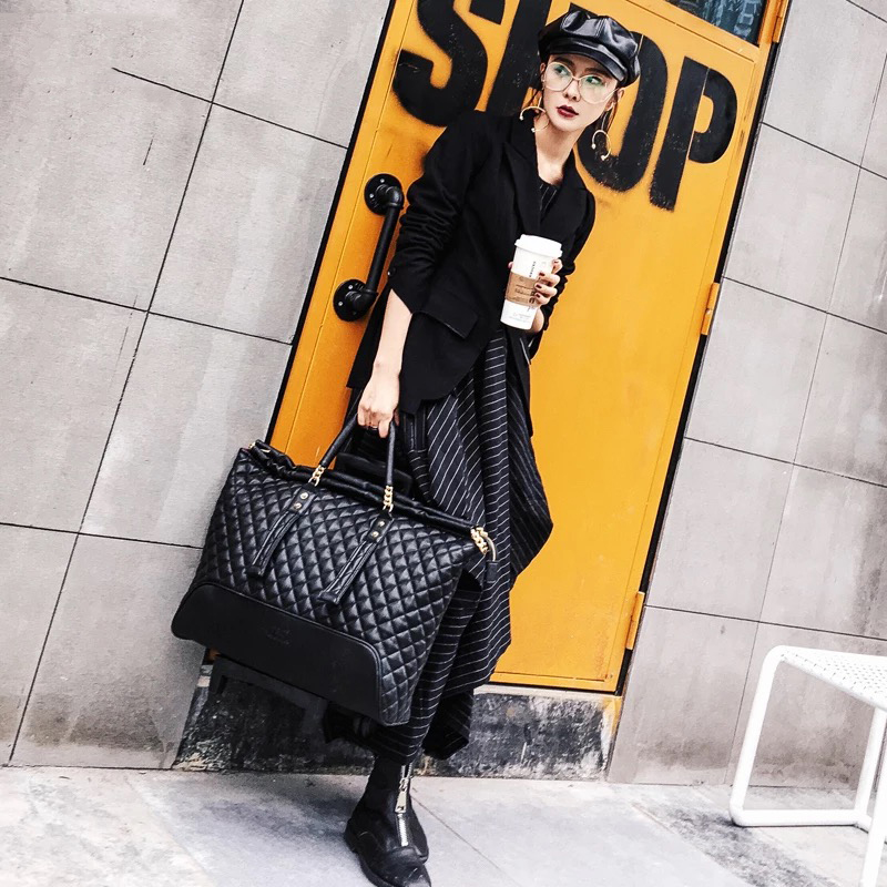 حقيبة سفر فاخرة بعجلات من الجل - مراجعة Travel Accessories Luxury Brands وسعره