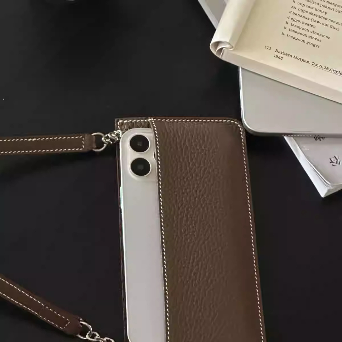 حقيبة الهاتف المحمول الجديدة P - مراجعة Passport Holder Rfid وسعره