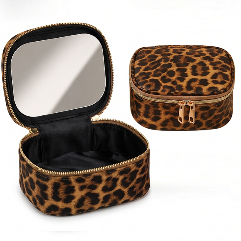 حقيبة مكياج جديدة لعام 2026 مع - مراجعة Travel Accessories Toiletries وسعره