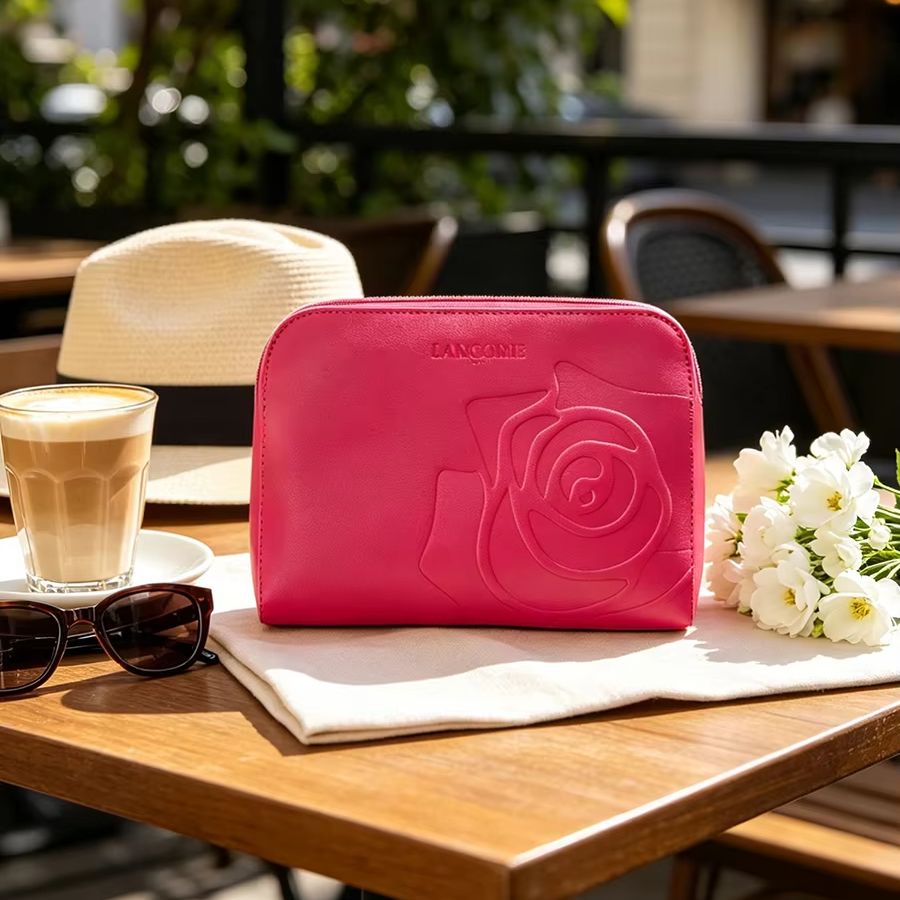 حقيبة مستحضرات تجميل من لانكوم - مراجعة Travel Accessories Toiletries وسعره